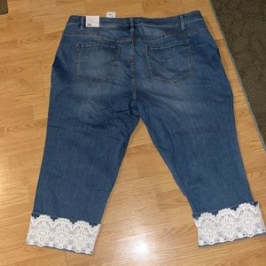 Lane Bryant essential stretch straight crop 28 NWT